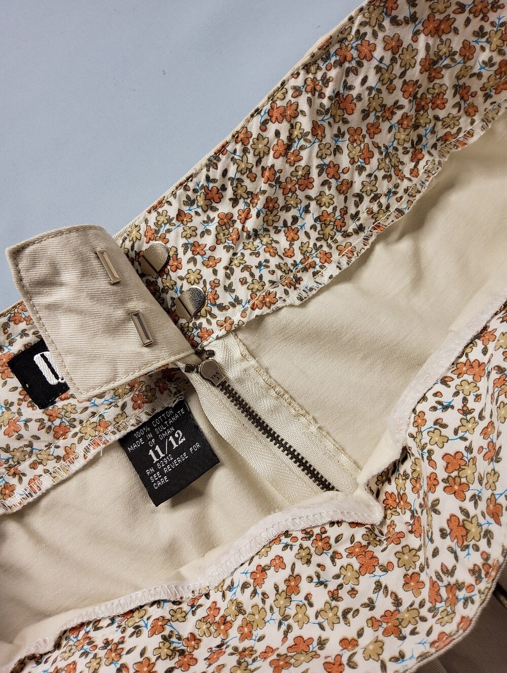 Quizz New York Vintage Cream Pleated Mini Skirt with Belted Waist - Picture 6 of 8